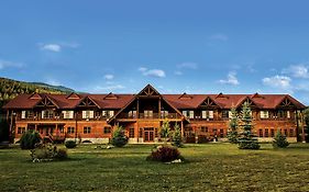 Glacier House Hotel&Resort